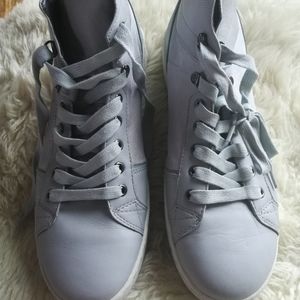 Leather Reaction Kenneth Cole Hi Top Sneakers